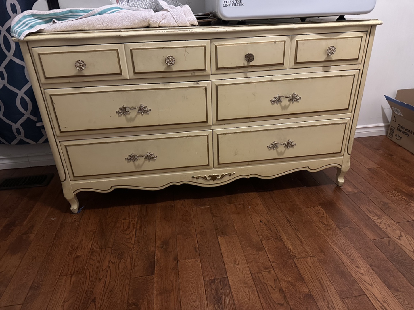 Vintage Yellow Dresser with matching Nightstand #freecycle