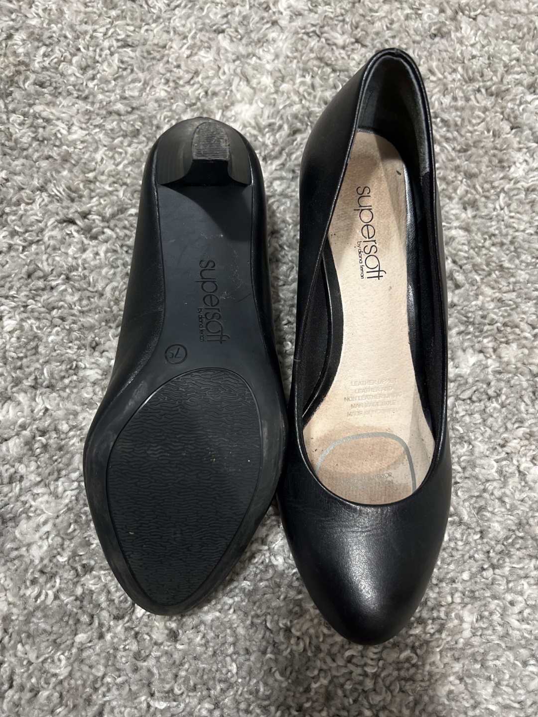 Black Leather Pumps - photo 2