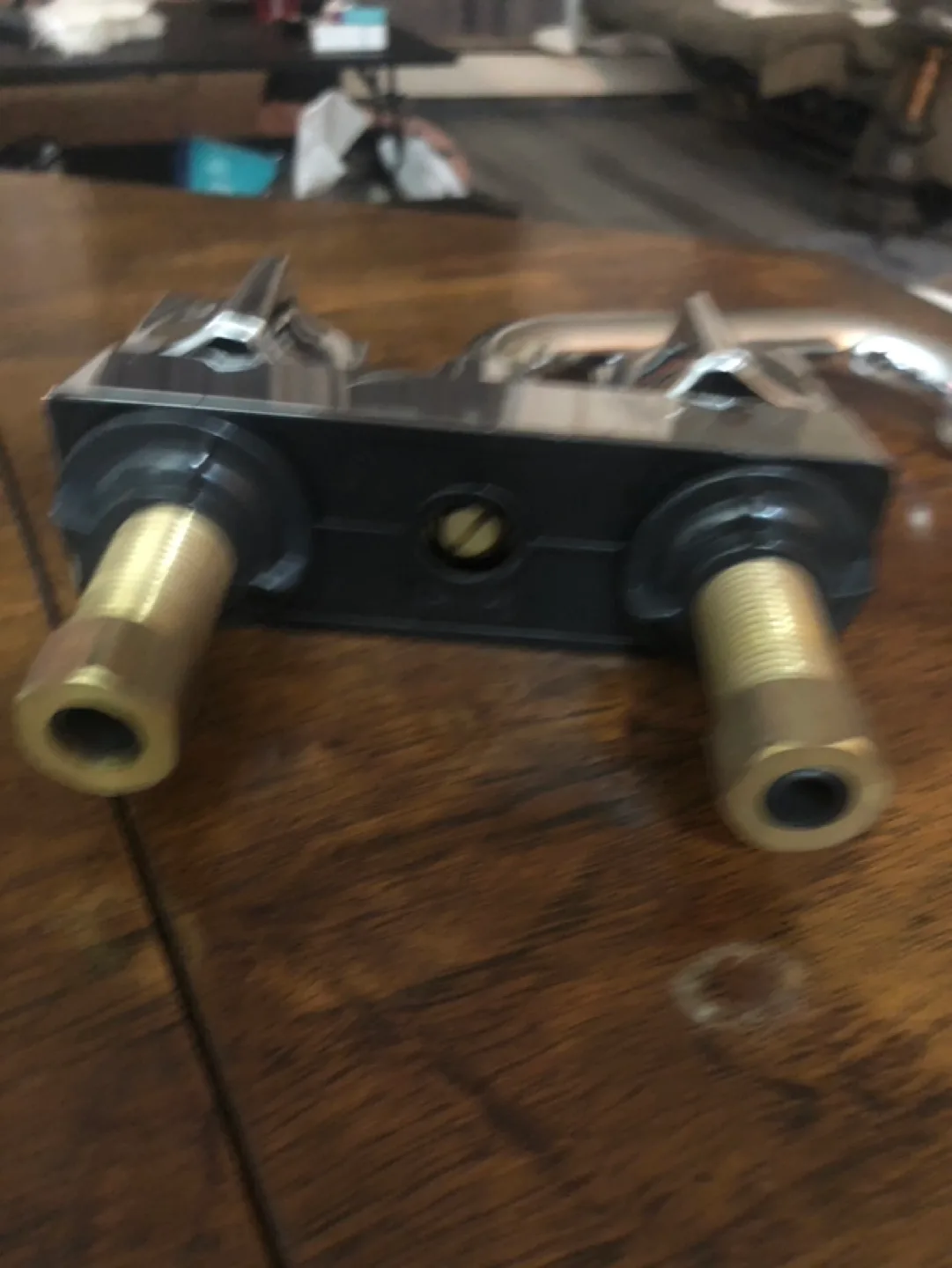 Chrome Bathroom Sink Faucet image indicator(2)