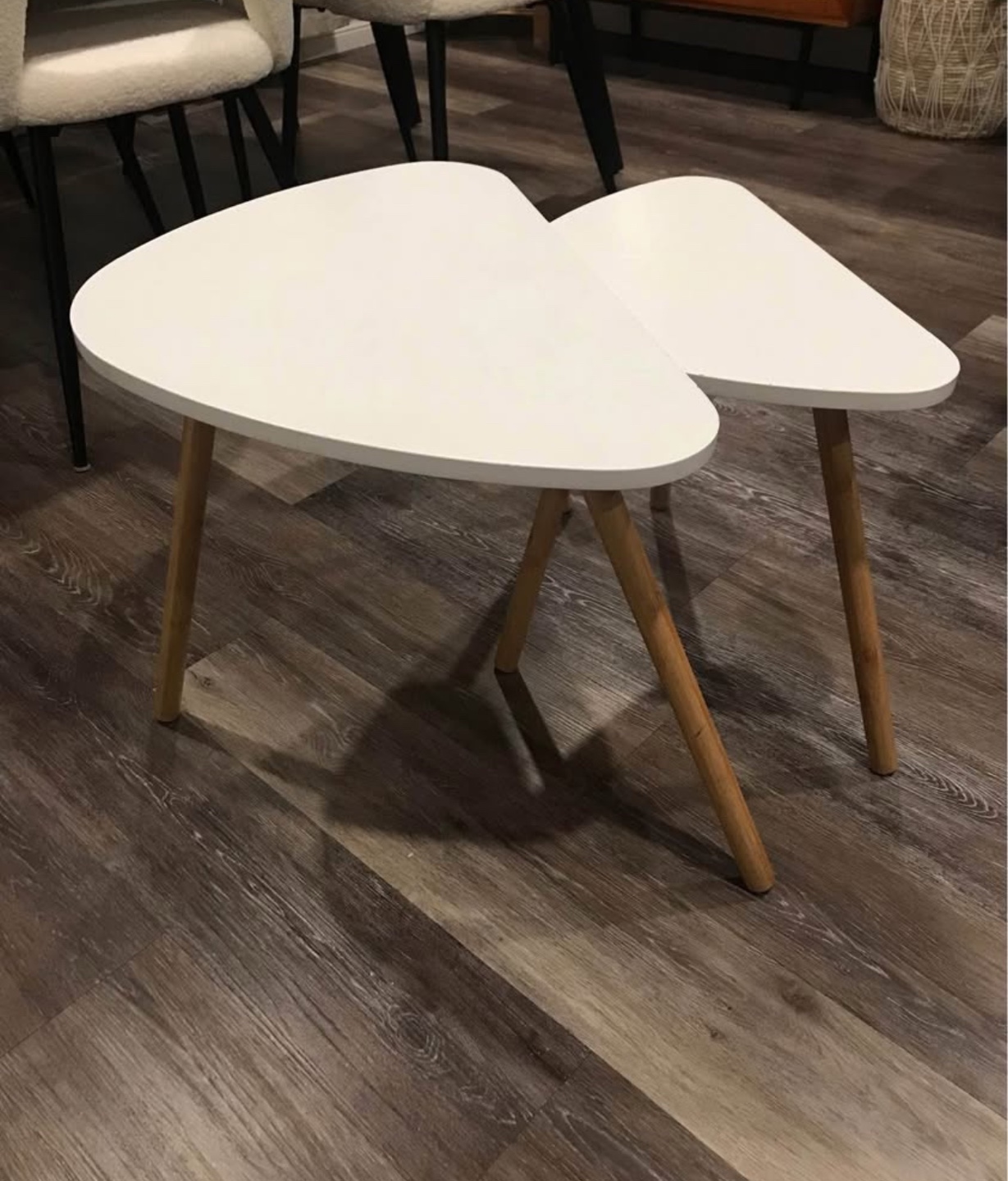 Set of 2 White Nesting Tables - photo 2