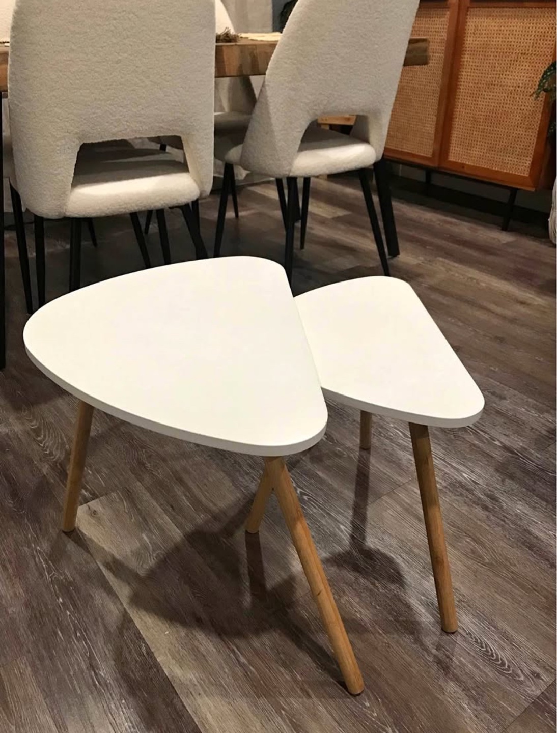 Set of 2 White Nesting Tables - photo 3