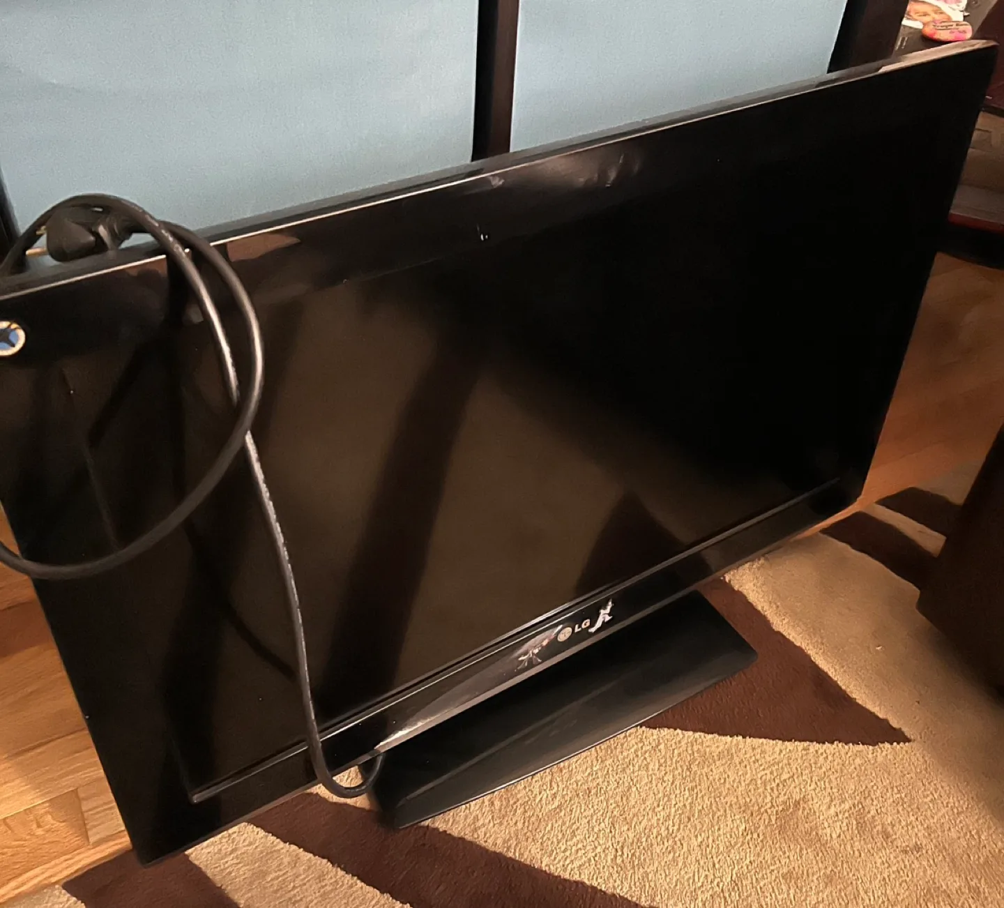 LG 32 Inch LCD TV image indicator(4)