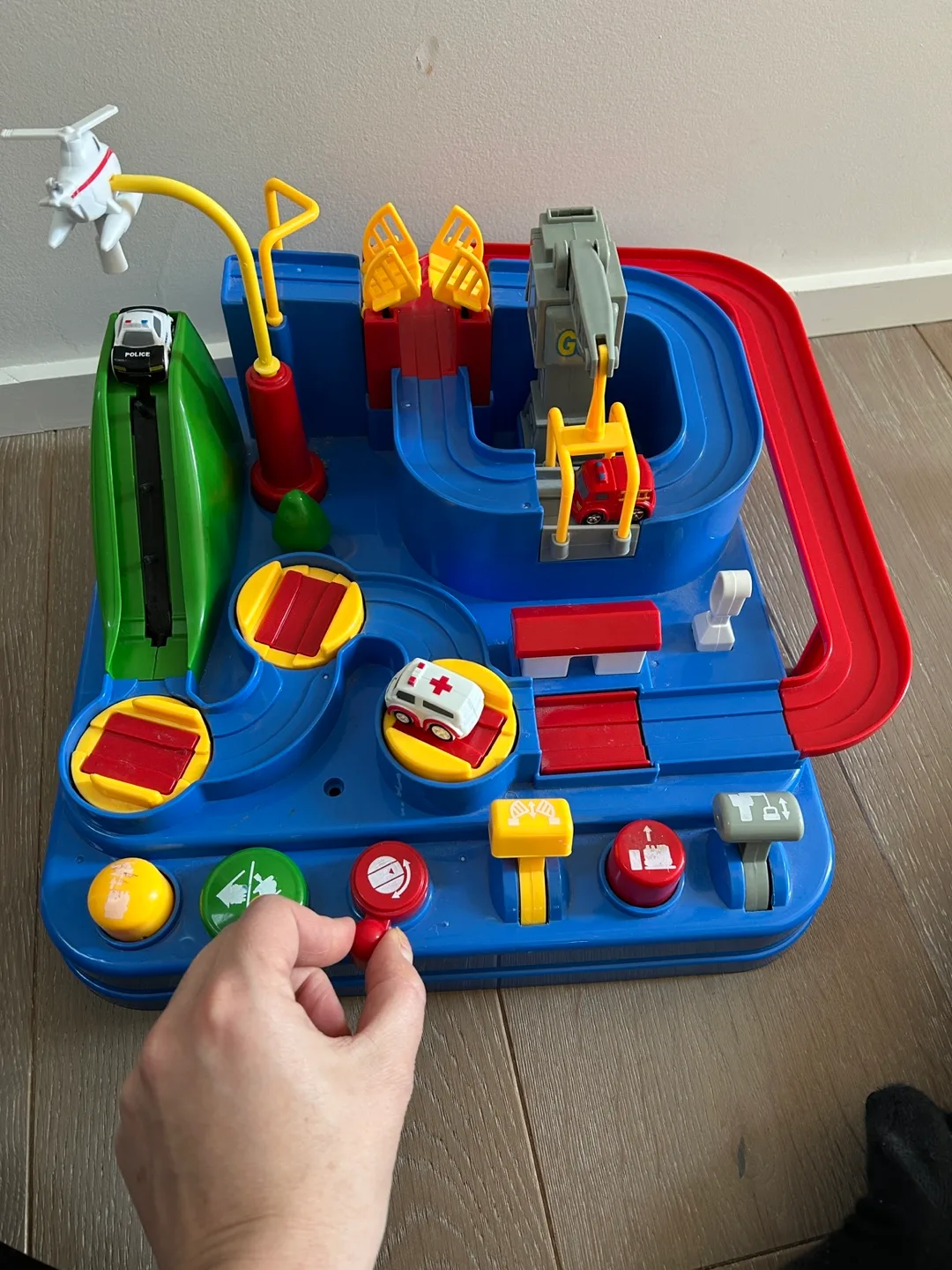 Fun Interactive City Rescue Circuit image indicator(2)