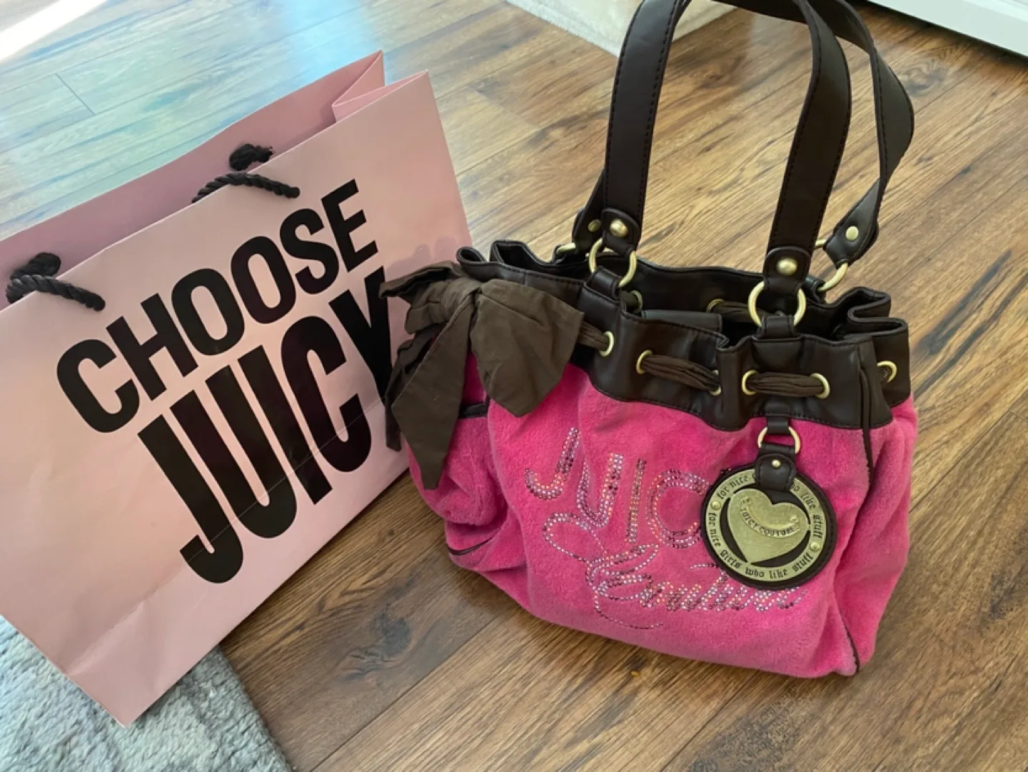 Juicy Couture Pink Velour Bag **Y2K image indicator(4)