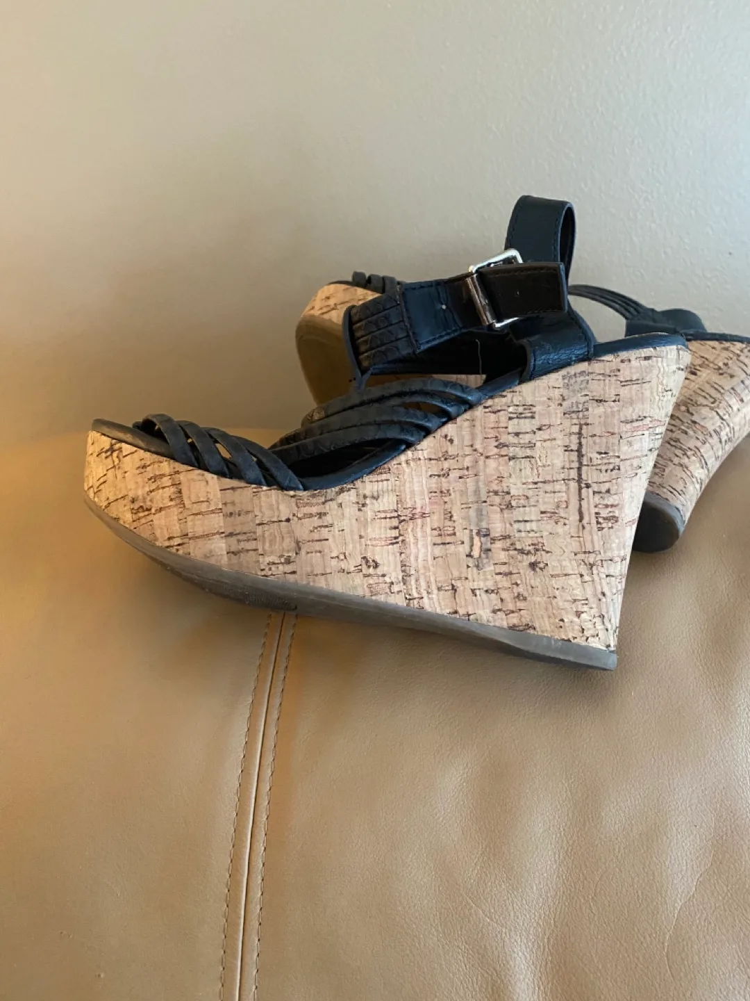 Black Wedge Sandals image indicator(3)