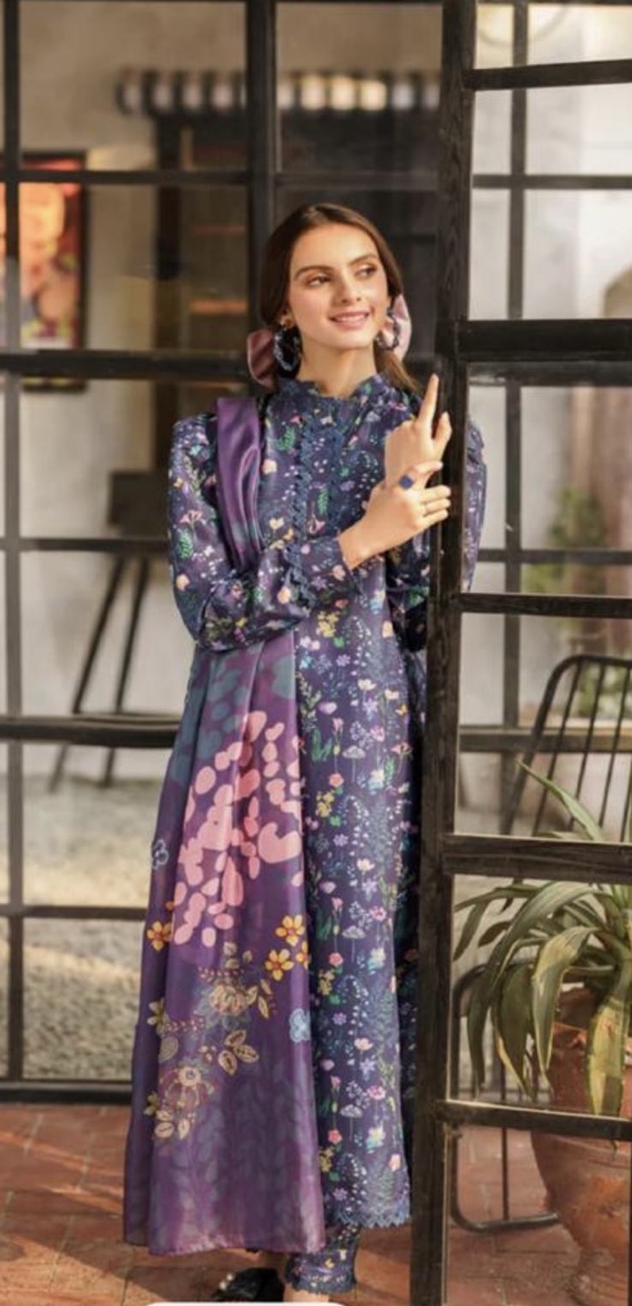 Laam.pk Floral 3-Piece Suit