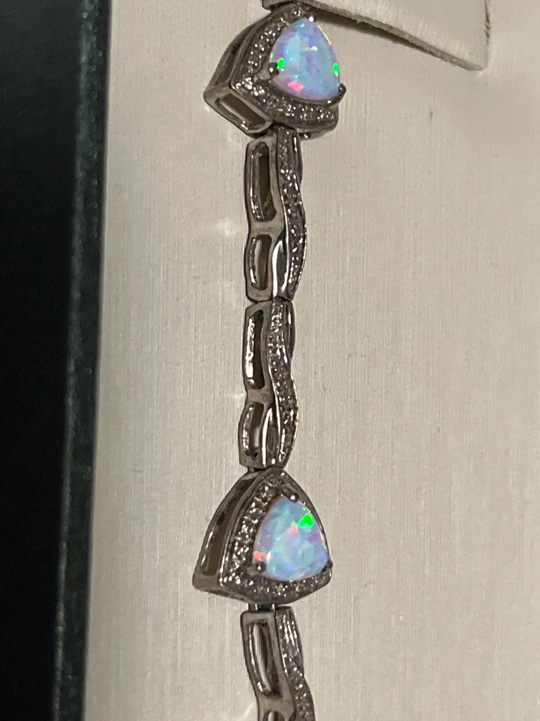 Opal and Diamond Bracelet image indicator(2)