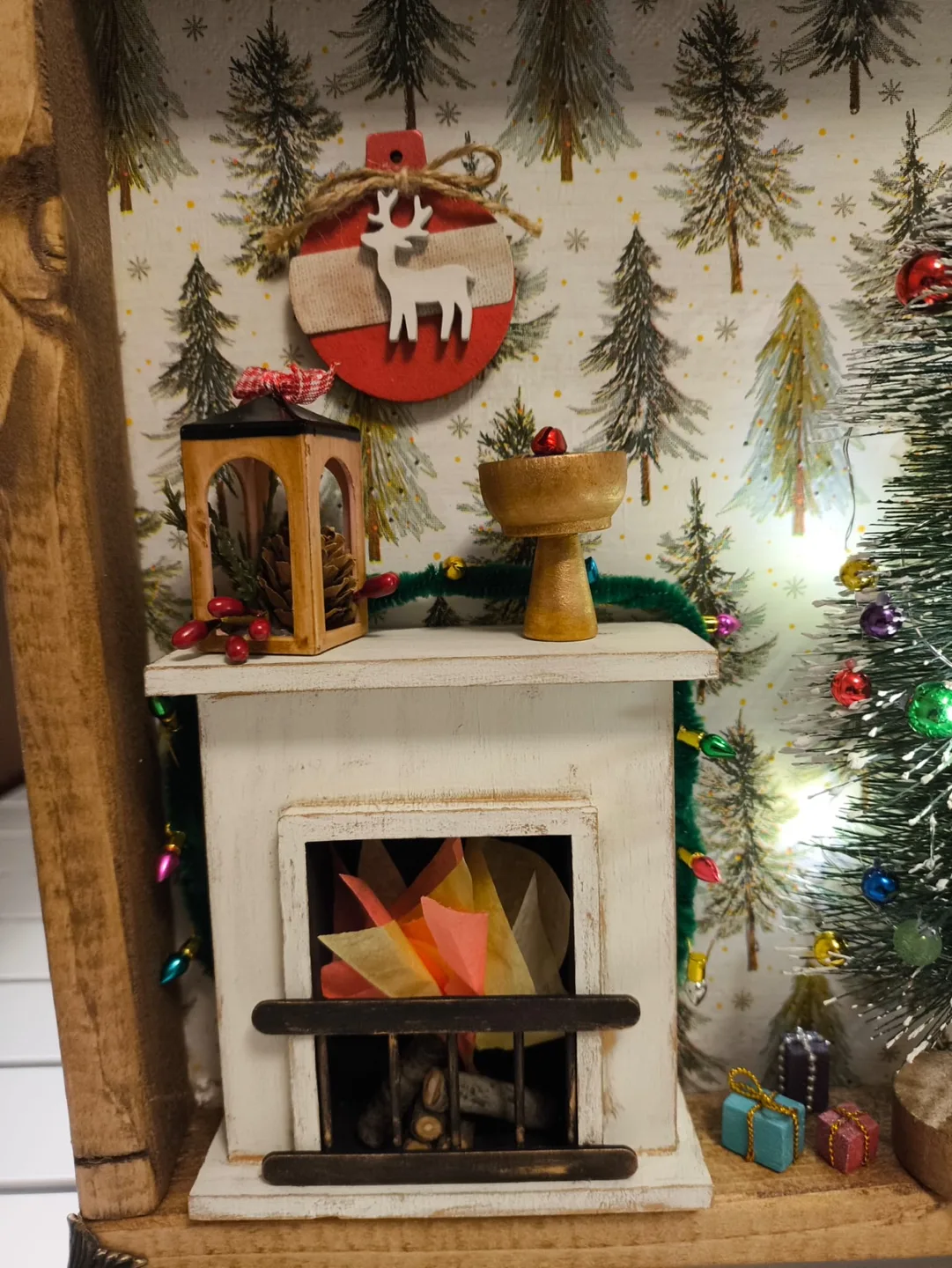 Miniature Christmas Shadowbox image indicator(4)