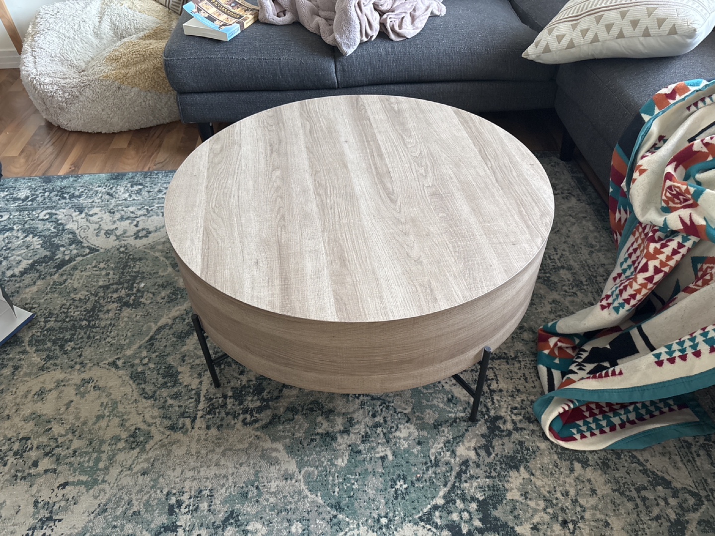 Round Coffee Table - photo 2