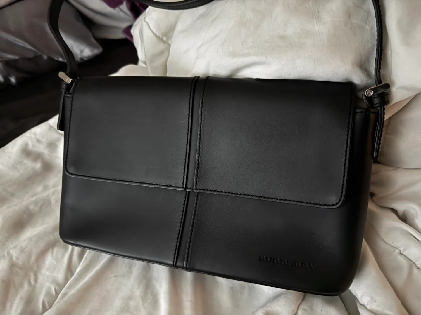 Burberry Leather Shoulder Bag image indicator(2)