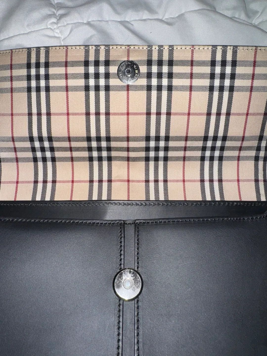 Burberry Leather Shoulder Bag image indicator(3)