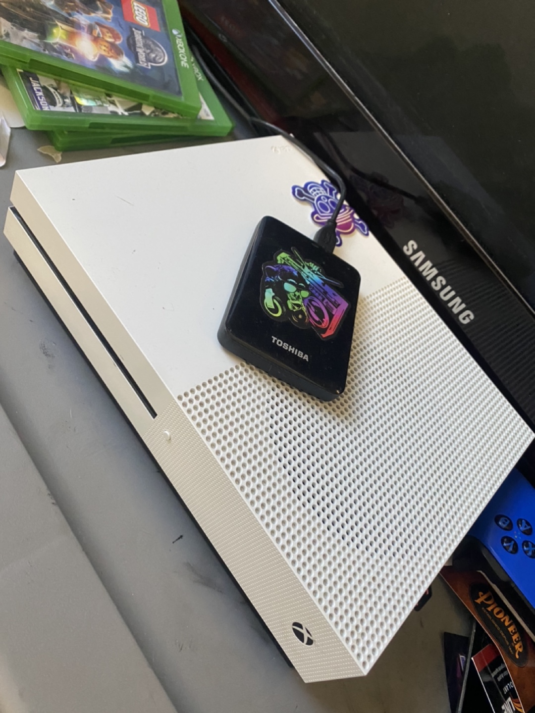 Xbox One Console Bundle with Games Controller and 1tb drive - photo 2