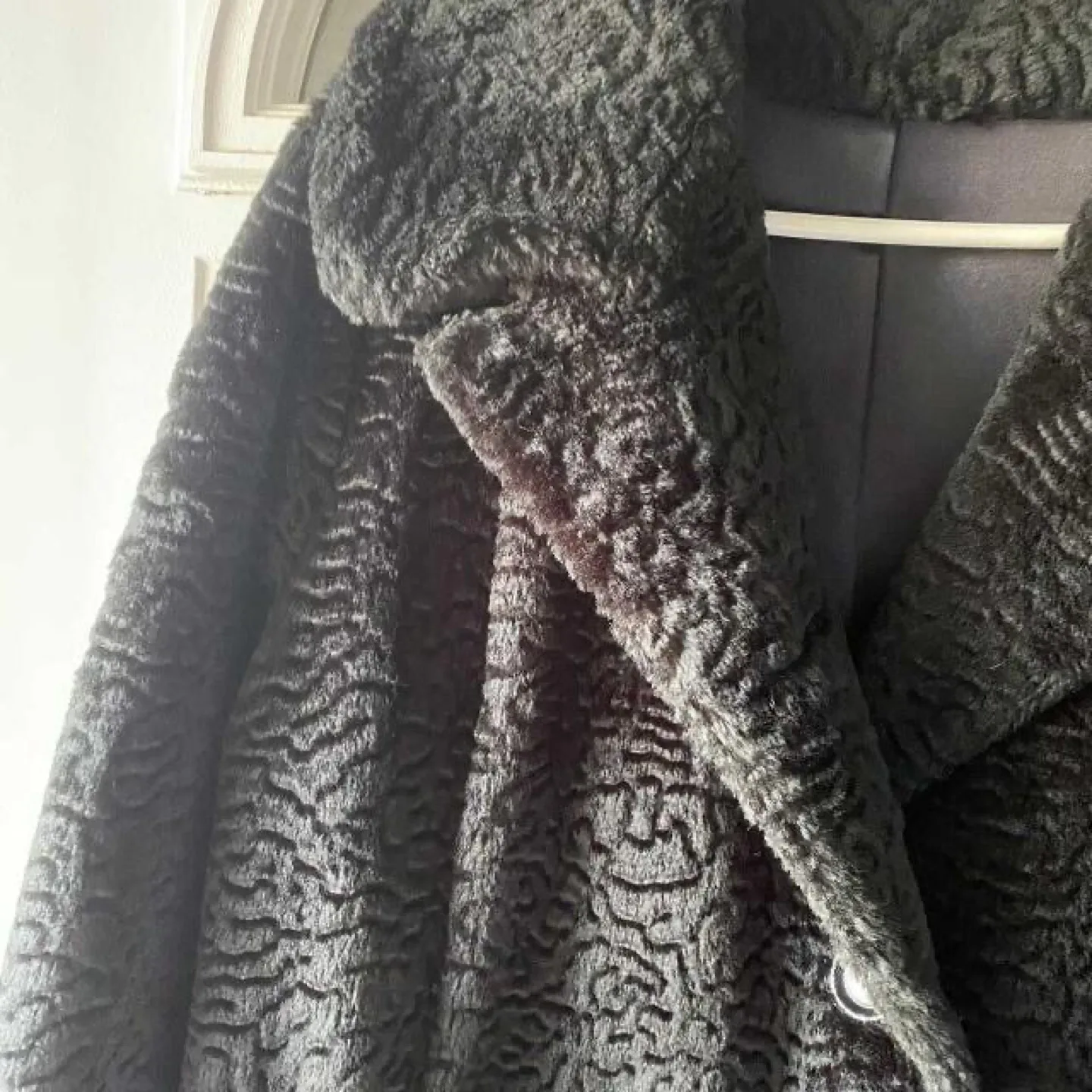 Vintage fur coat image indicator(2)