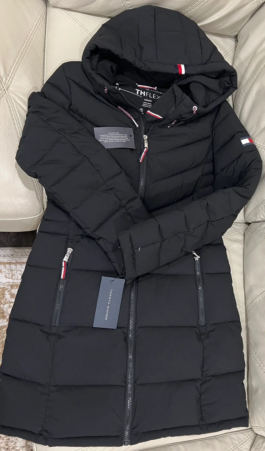 Tommy Hilfiger Women's Black Puffer Jacket image indicator(4)