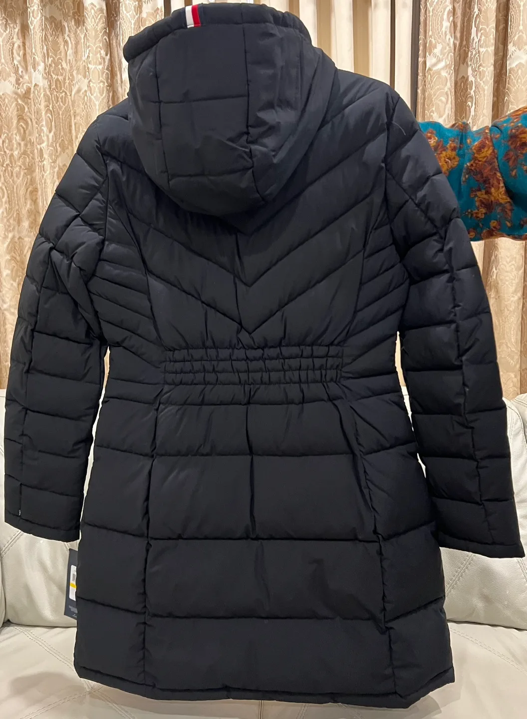 Tommy Hilfiger Women's Black Puffer Jacket image indicator(2)