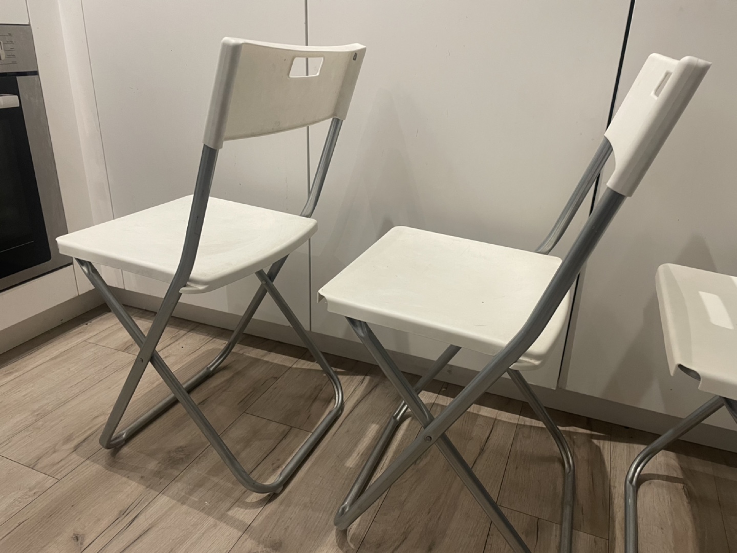 Set of 3 White Folding Chairs - photo 4