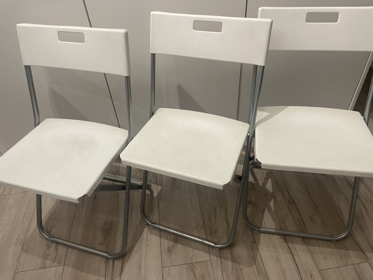 Set of 3 White Folding Chairs - photo 3