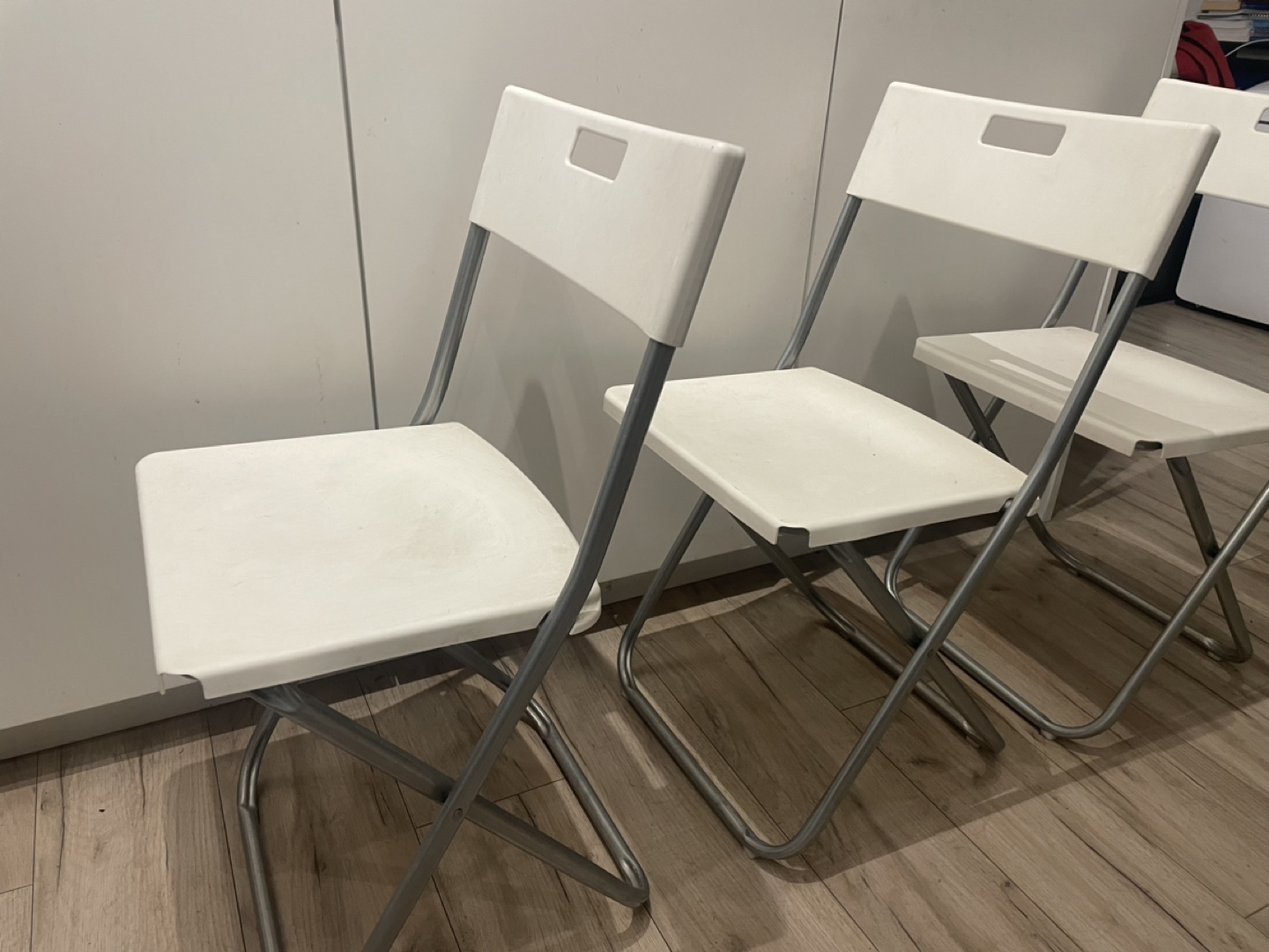 Set of 3 White Folding Chairs - photo 2