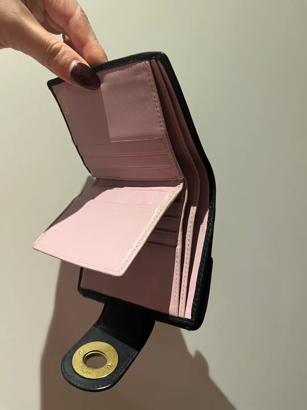 Coach wristlet and wallet image indicator(2)