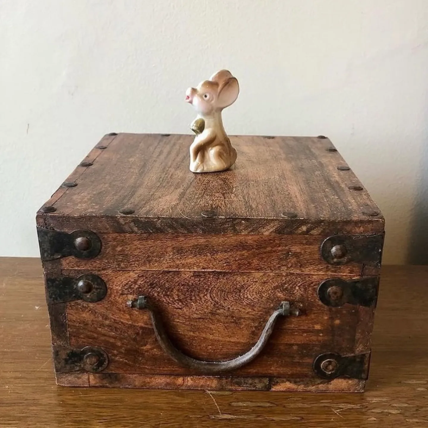 Vintage Porcelain Mouse Figurine image indicator(2)