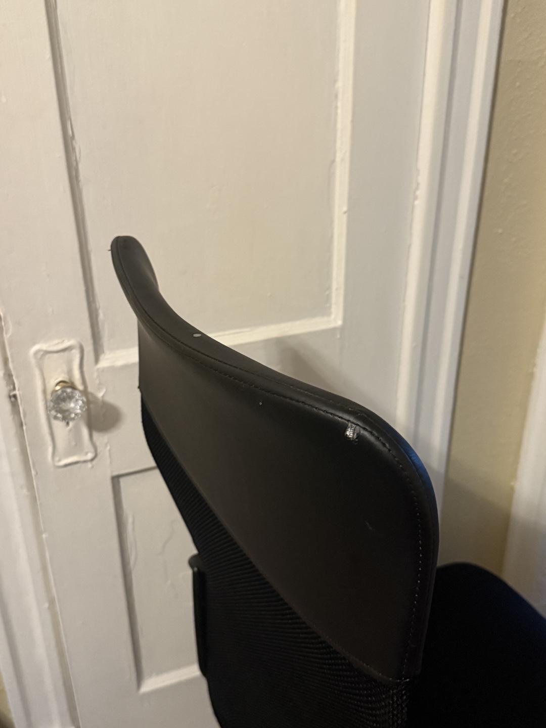 Black Mesh Office Chair - photo 3