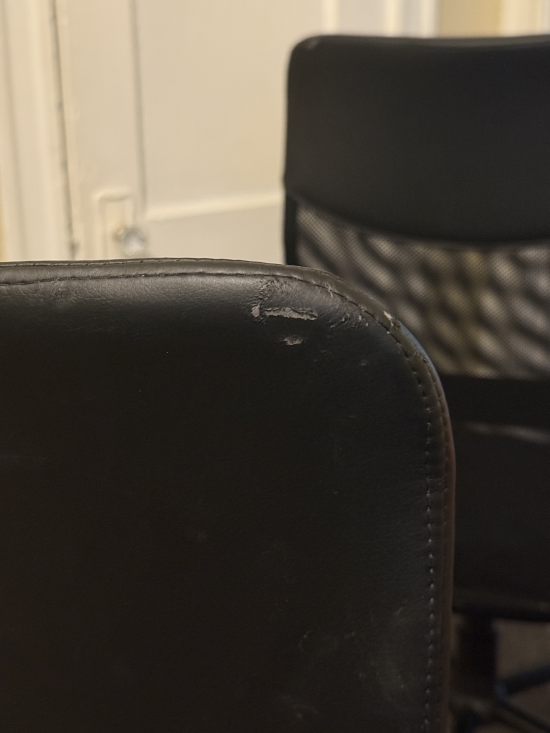 Black Mesh Office Chair - photo 3