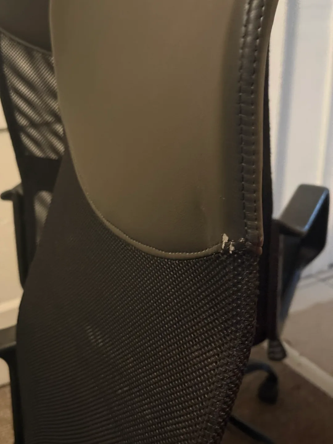 Black Mesh Office Chair image indicator(4)