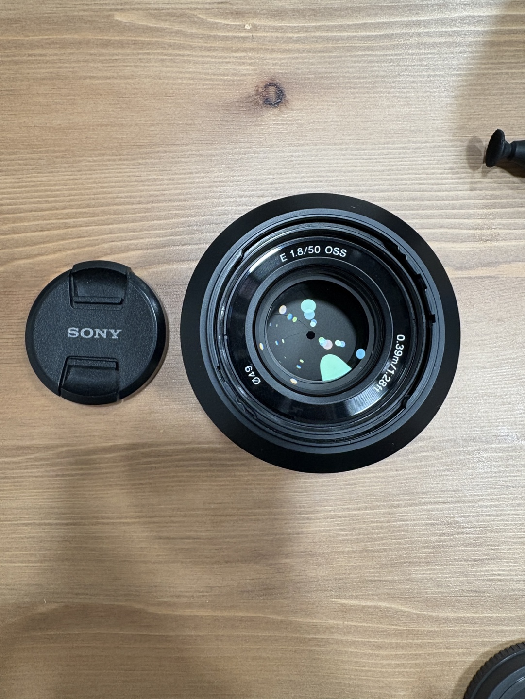Sony E 50mm f/1.8 OSS Lens - photo 2