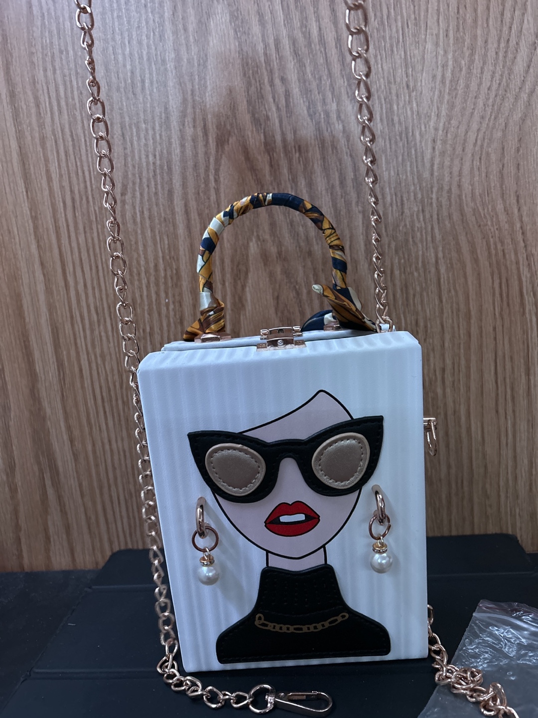 White Box Clutch style with Chain Bag - photo 4