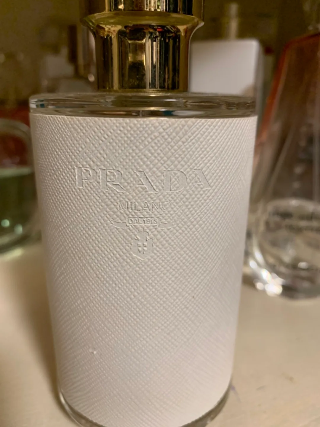 Prada Perfume image indicator(2)