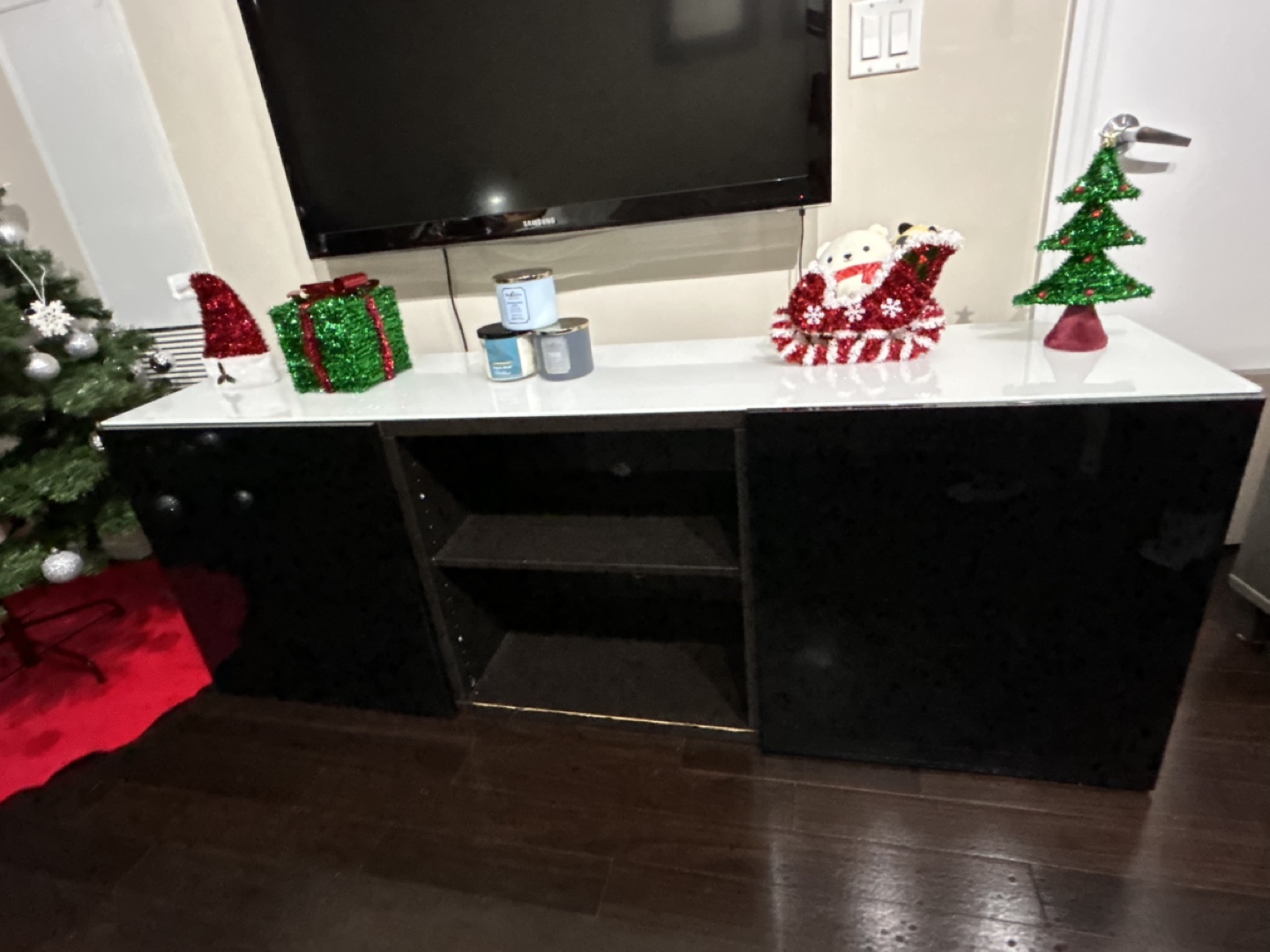 Tv stand with white glass top