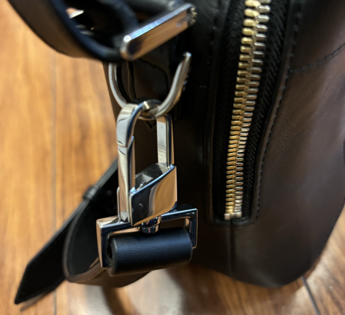WANT Les Essentiels Black Leather Crossbody Bag - photo 4