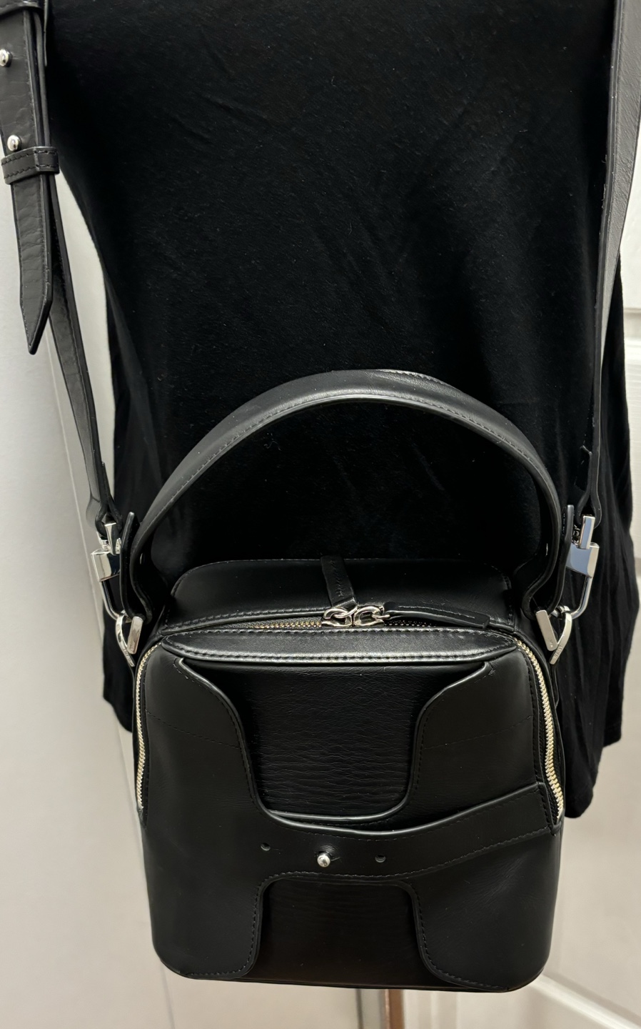 WANT Les Essentiels Black Leather Crossbody Bag - photo 2