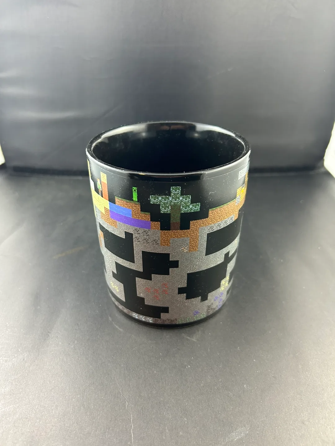 Minecraft Creeper Heat Changing Mug. New in box. image indicator(3)