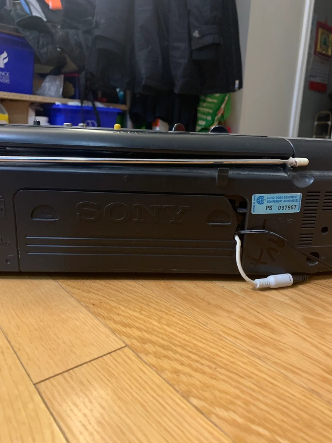 ‼️MUST GO‼️ vintage Sony CFS-W308 radio cassette-corder image indicator(4)