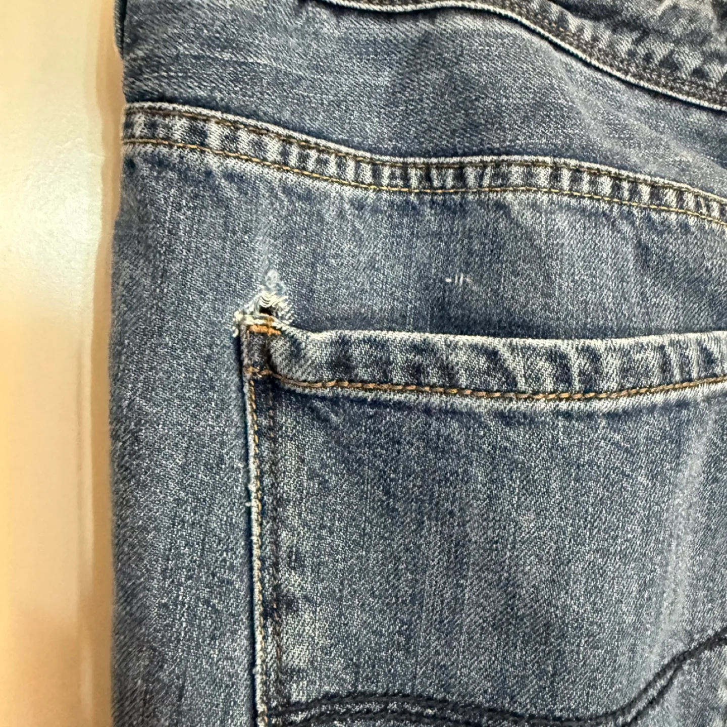 38/30 Mens' Standard Blue Jeans image indicator(5)