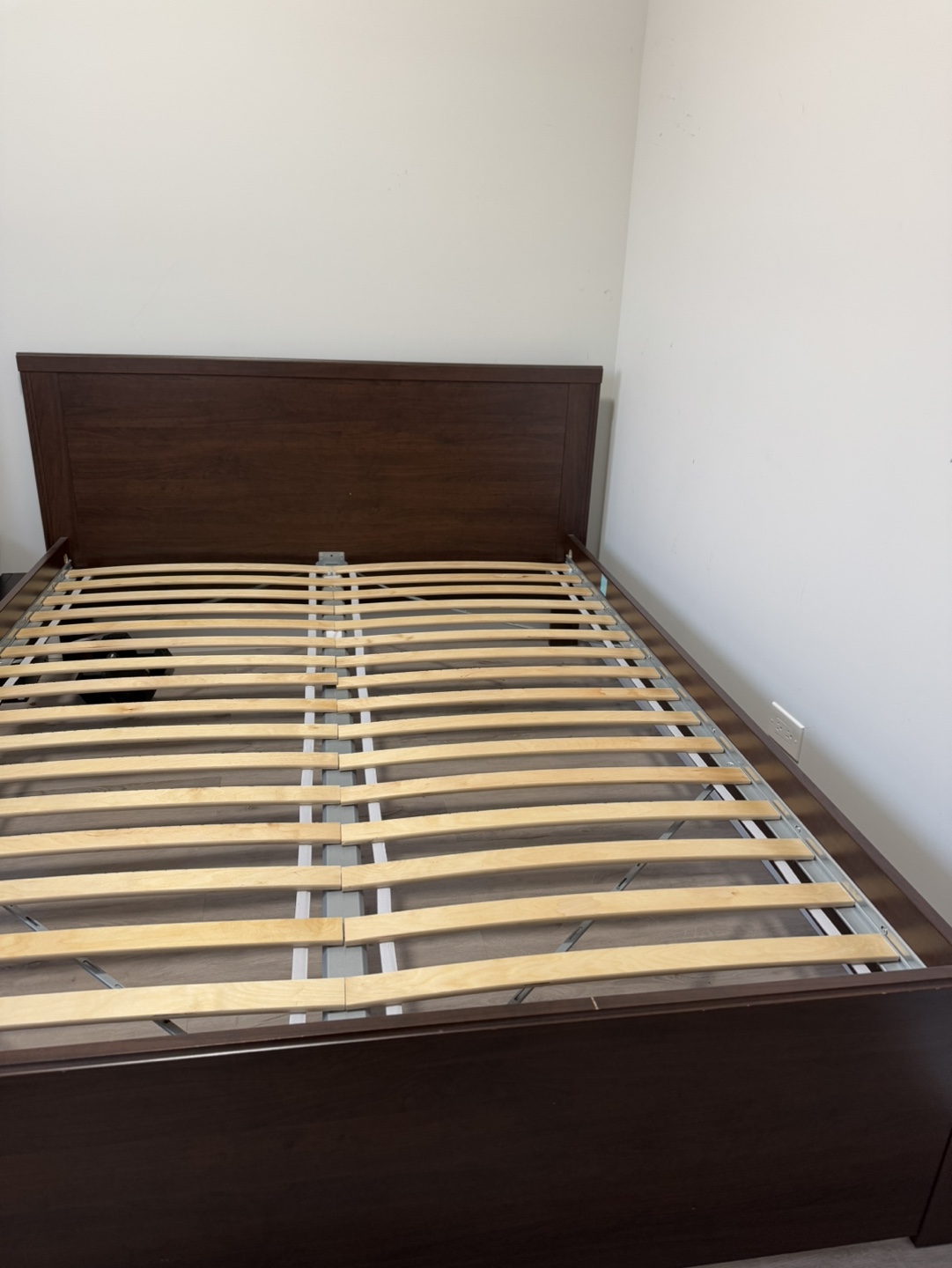 IKEA Queen Size Bed Frame - photo 4