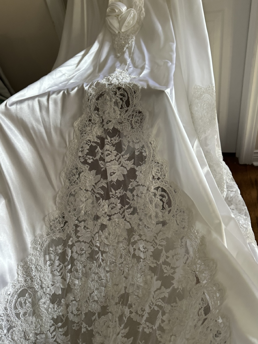 Vintage Wedding Dress - photo 3