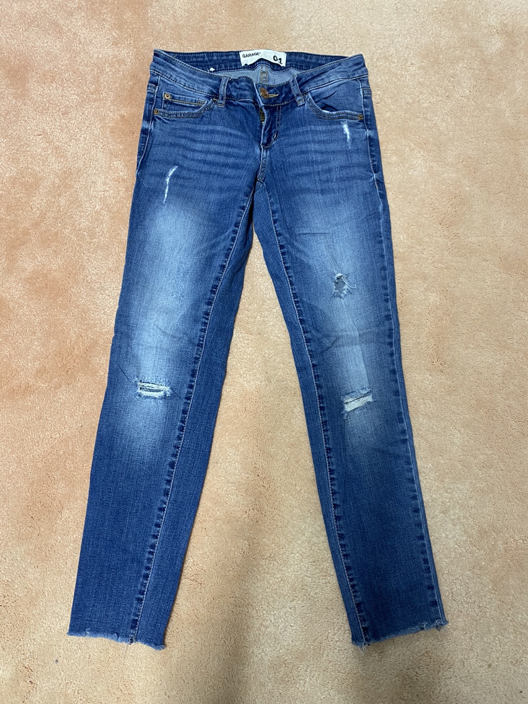 Garage ladies ripped pants (like new)