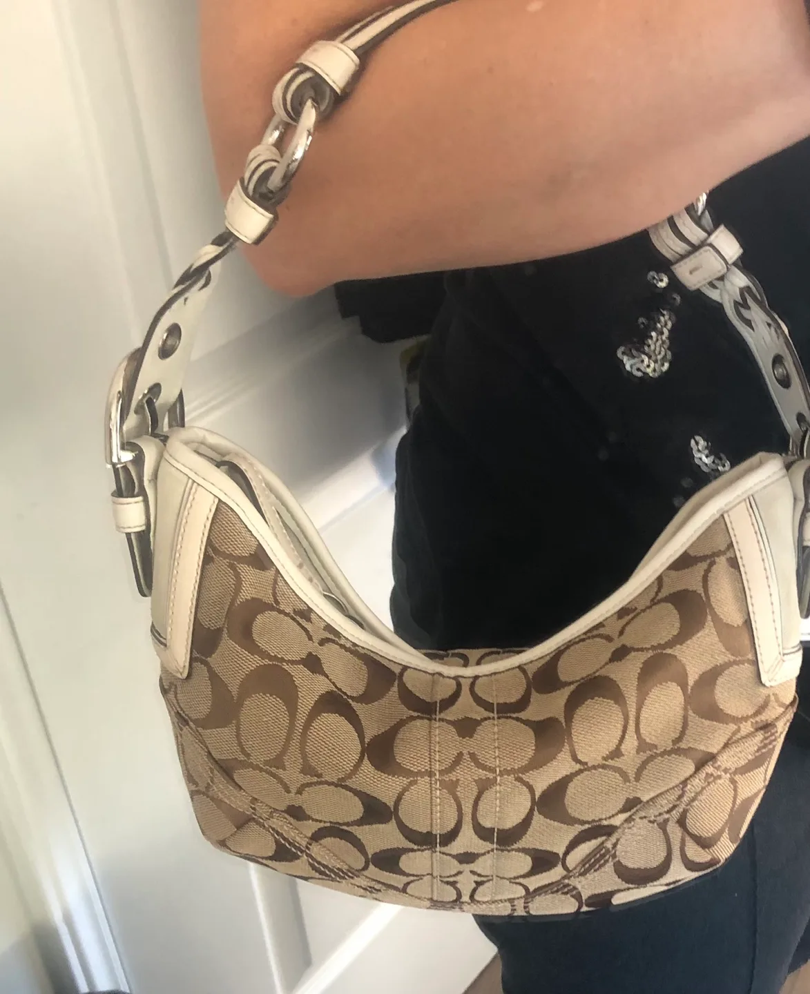 Coach Signature C Handbag image indicator(2)