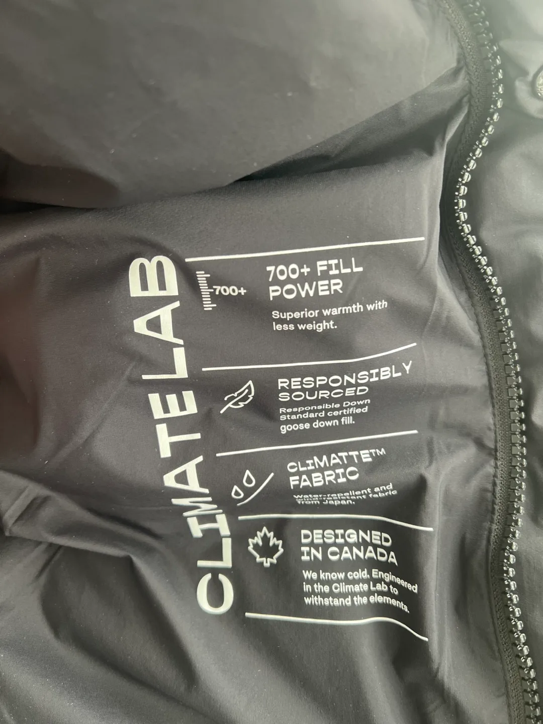 Aritzia Supersinch Mid  Black Puffer Jacket image indicator(3)