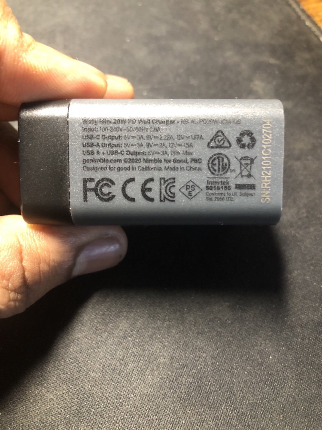 20W USB-C and USB-A Power Adapter - photo 2