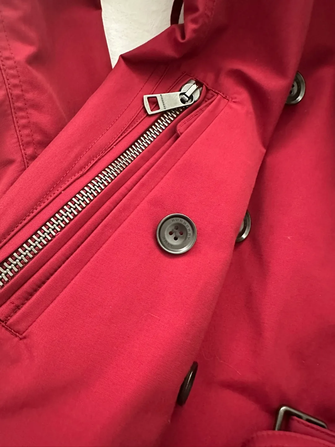 Burberry Brit Trench Coat size 6 -  $600 image indicator(8)