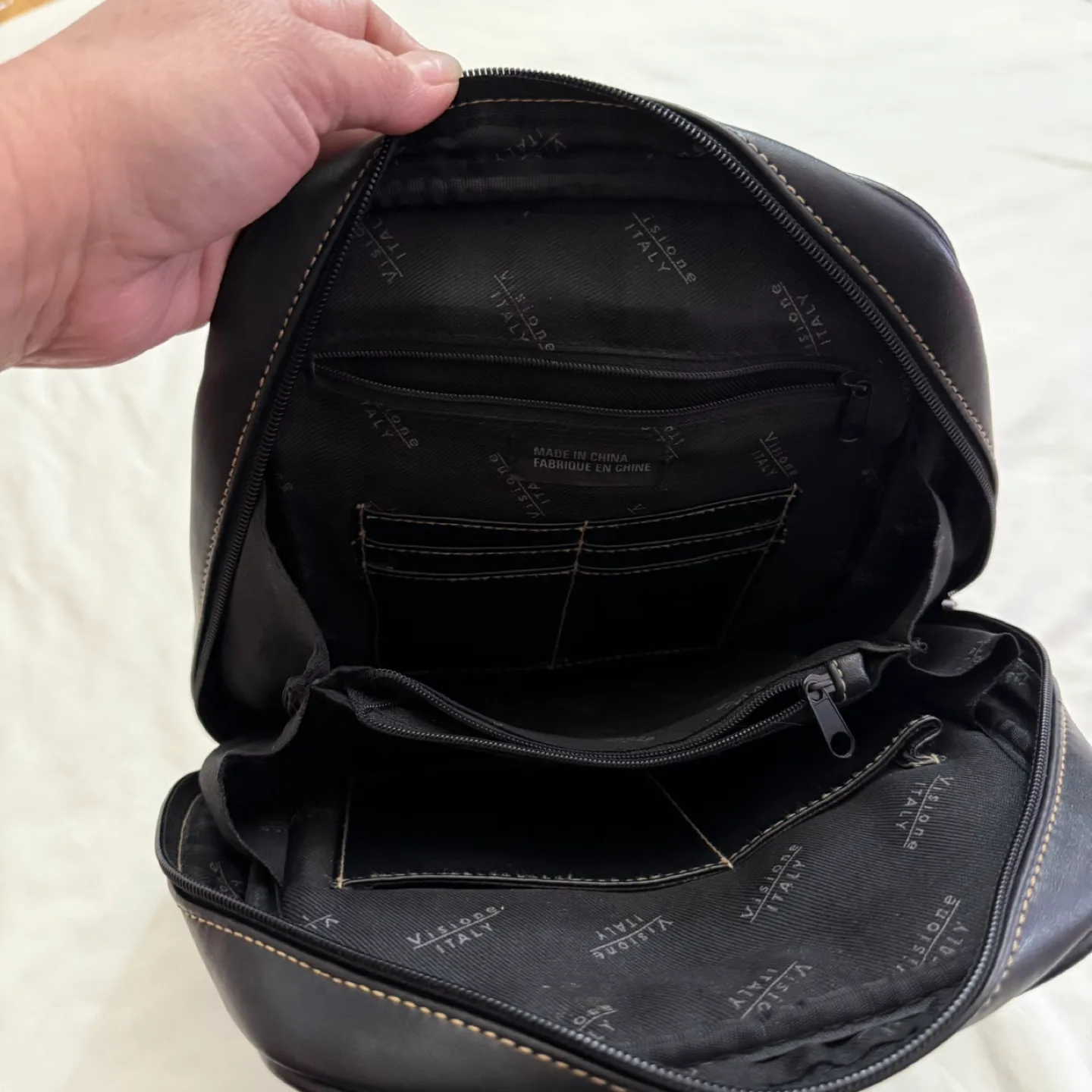 Visione Italy Leather Backpack image indicator(7)