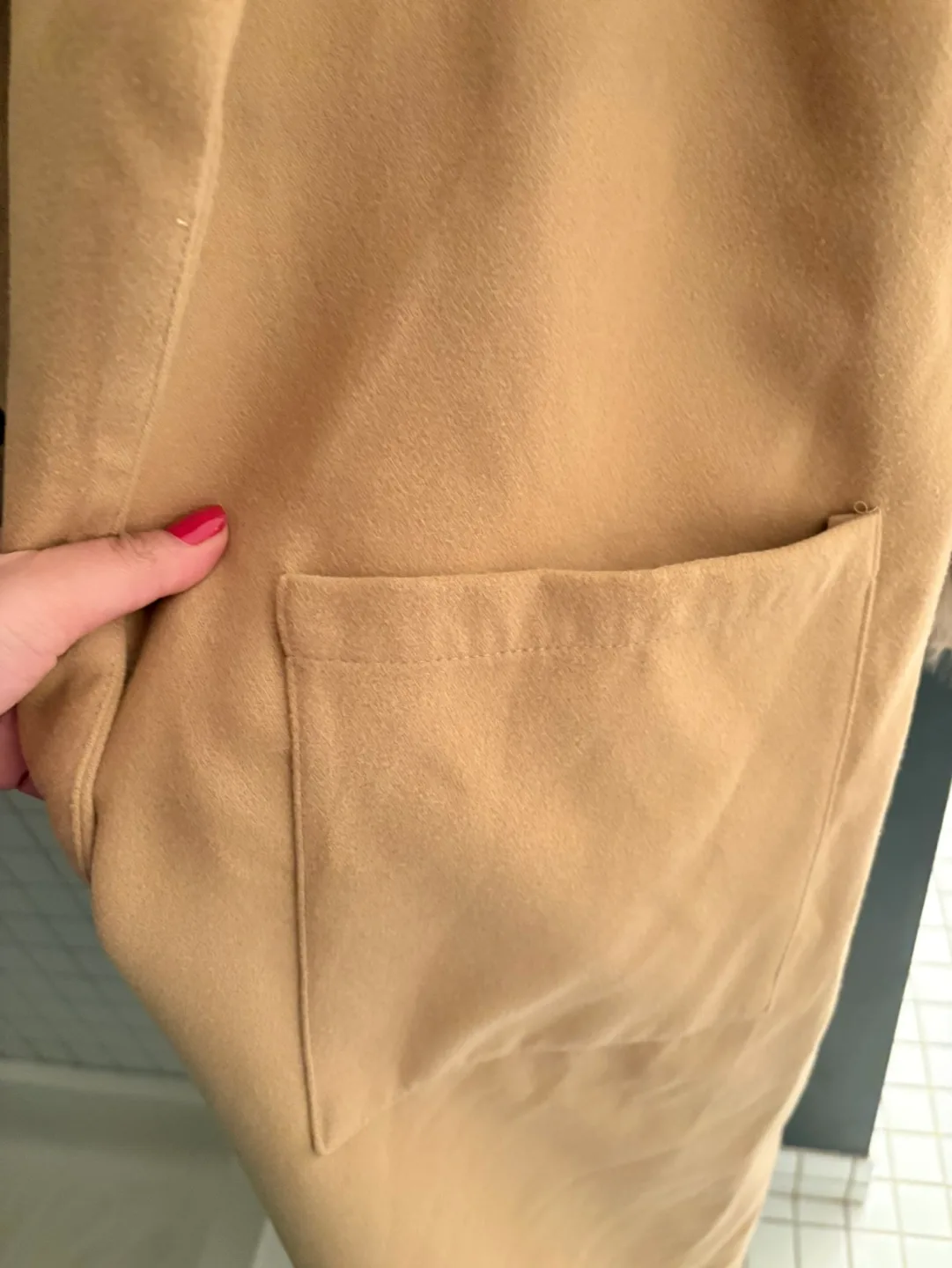 Oversized Camel Coat with Fur Trim image indicator(5)