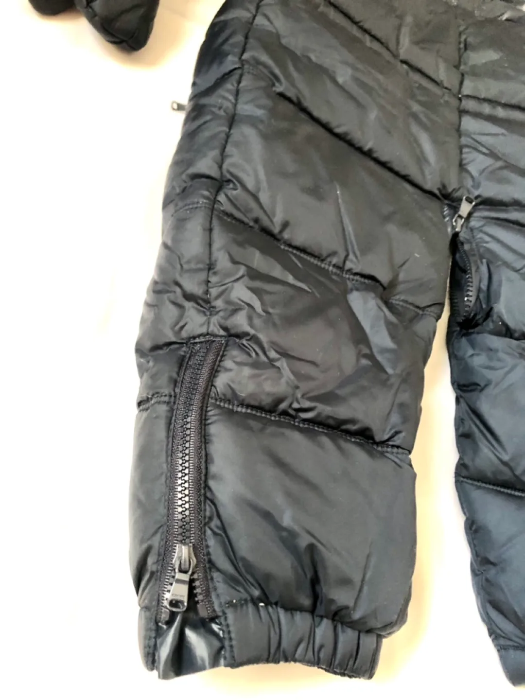Hugo Boss Baby Snowsuit 12 Months image indicator(7)