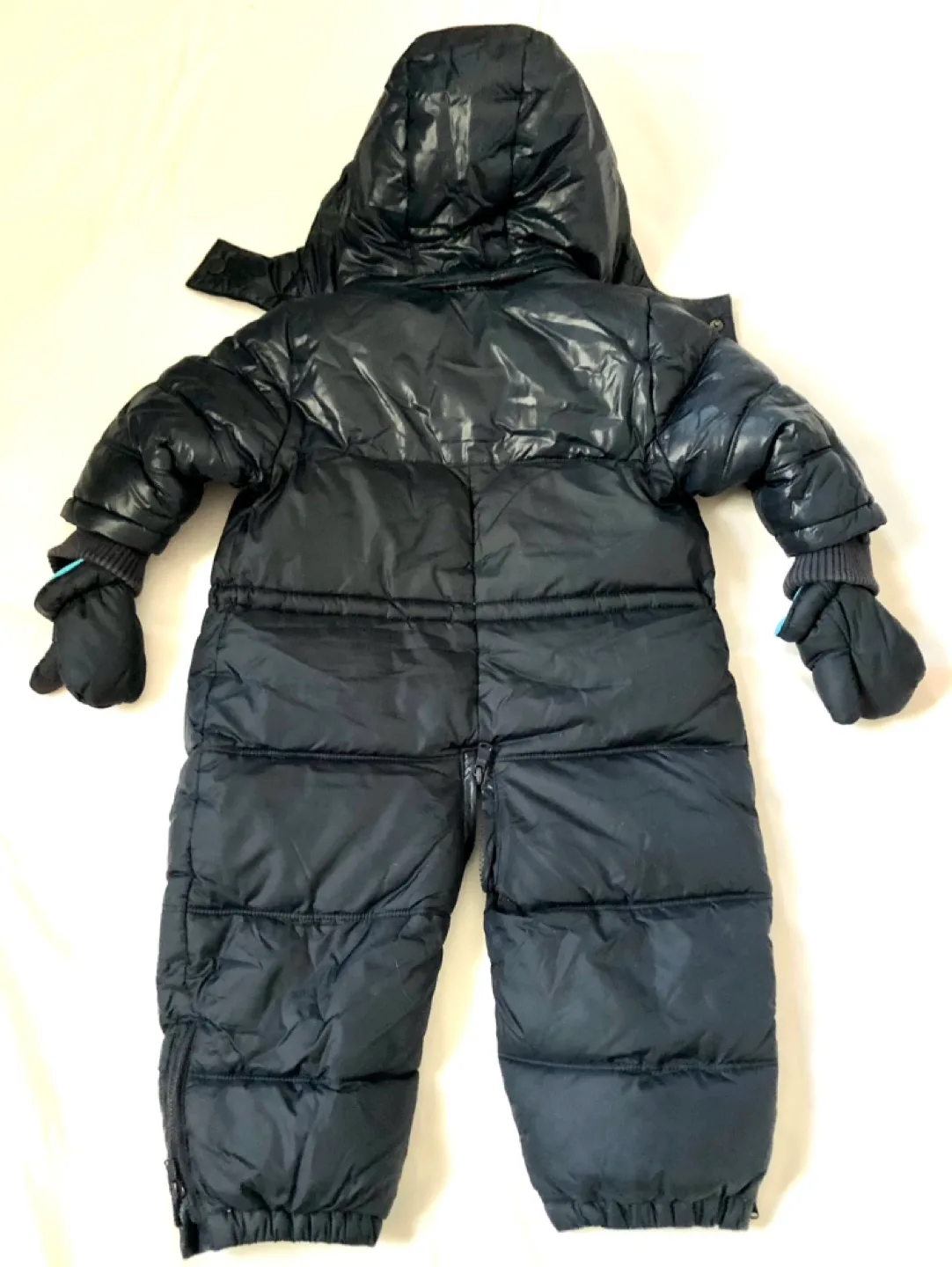 Hugo Boss Baby Snowsuit 12 Months image indicator(8)