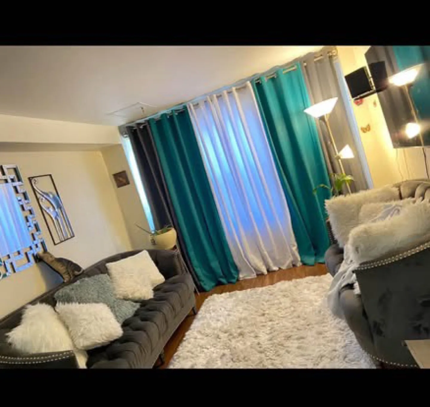 Velvet Button Tufted Sofa image indicator(3)