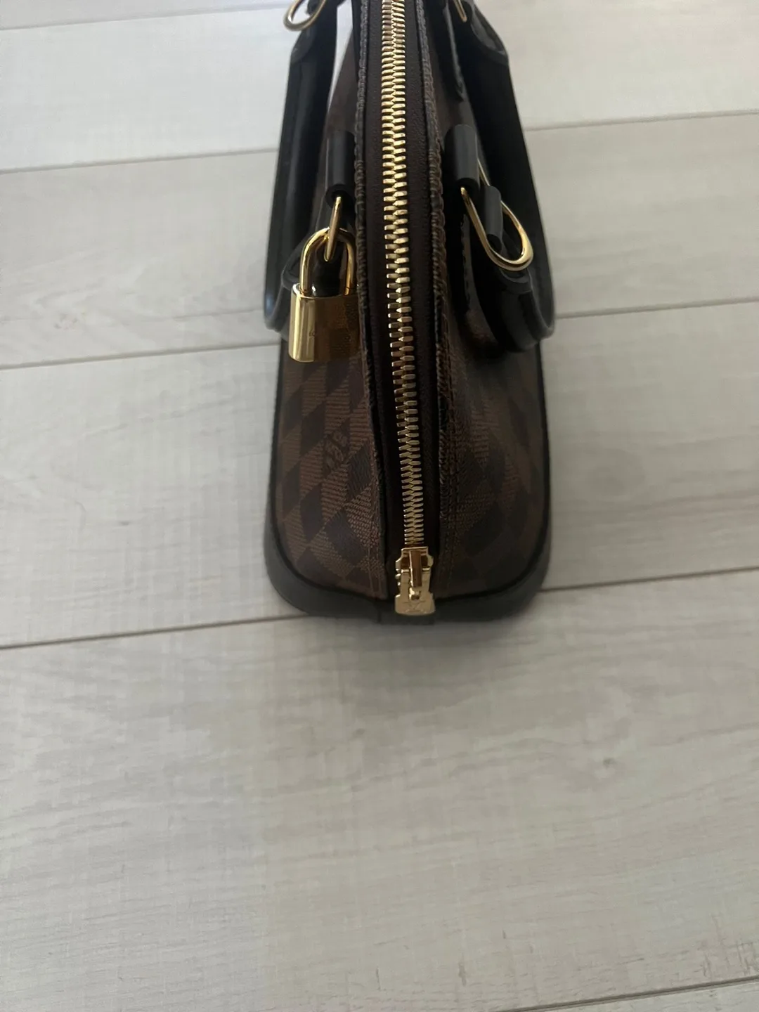 Louis Vuitton Alma BB Damier Azur image indicator(5)