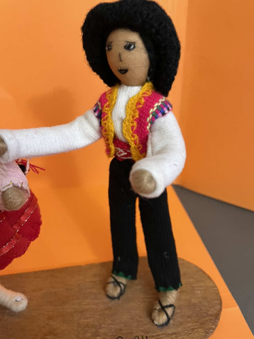 Peruvian Couple Folk Dolls Souvenir - photo 2
